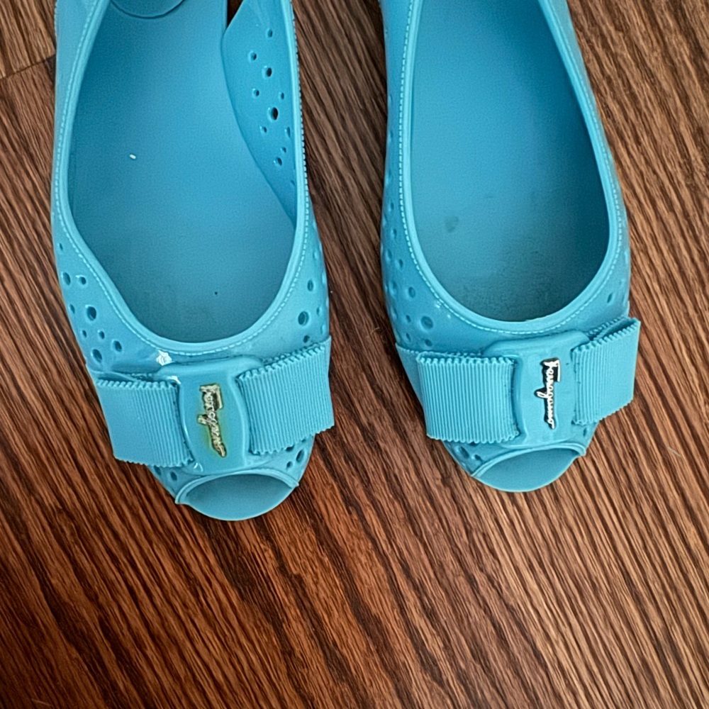 Salvatore Ferragamo jelly shoes - size 5 - Picture 3 of 5